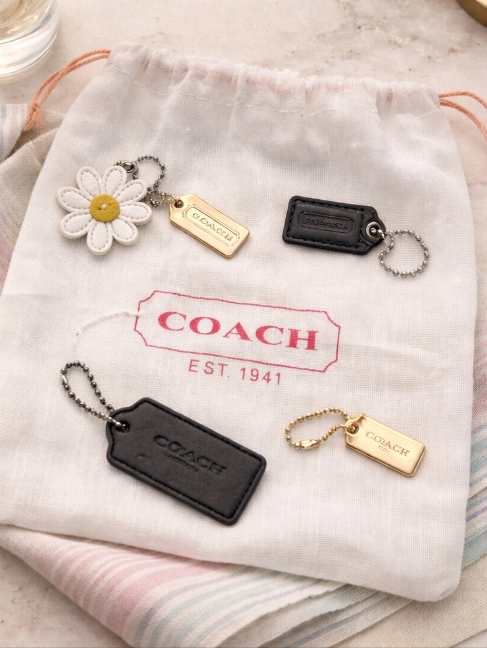 COACH White Daisy & Black Leather Tag Keychain Set Bag Included